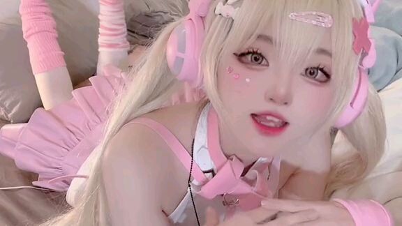 Cute cosplayer