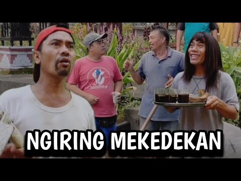 Gotong royong sambil mekedekan