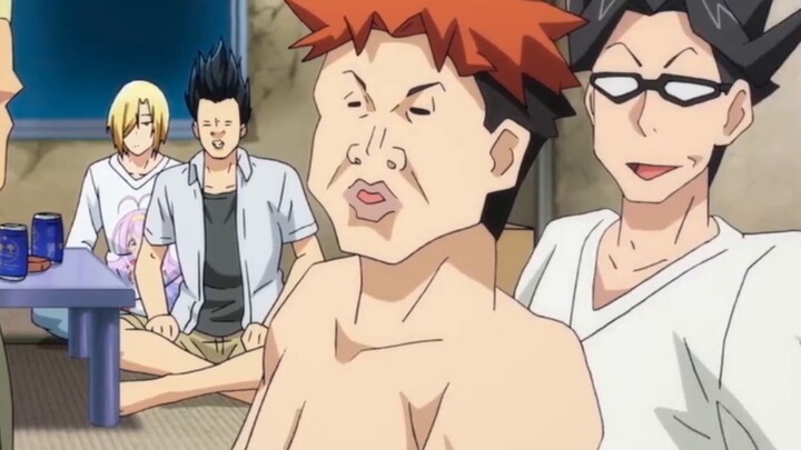 عندما يعلم أخيك أنك تخبئ فتاة جميلة في منزلك...