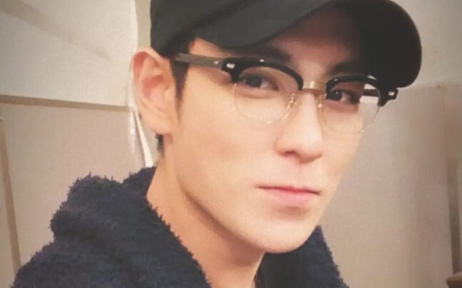 【تشوي سونغ هيون】"صحيح! بهذه الطريقة من الرقص بالتأكيد ستسحر آلاف الفتيات"