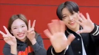 Kolaborasi keluarga! Pembaruan TikTok resmi JYP 221022