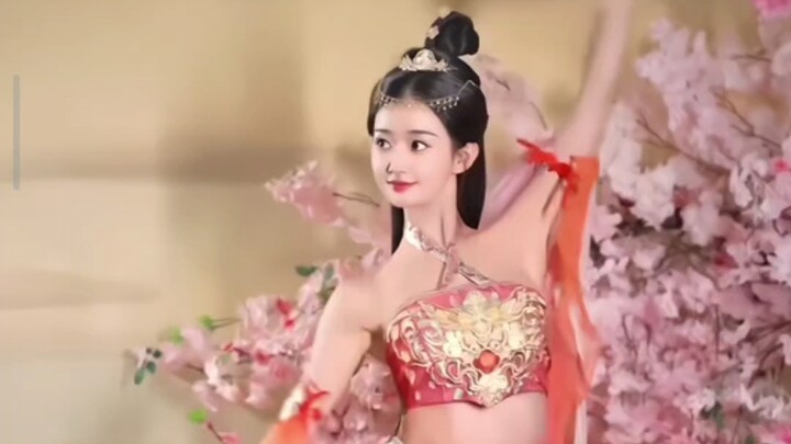 Nothing to do today, listening to music in the brothel - Why should the Qiang flute blame the willow