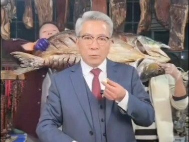 “Lịch sử chẳng qua chỉ là lúa mì chín hết lần này đến lần khác”