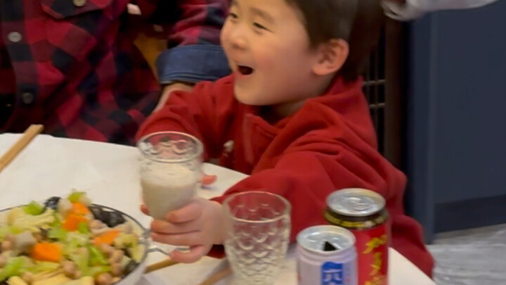 «أنتِ مناسبة للجلوس مع كبار السن على نفس الطاولة»