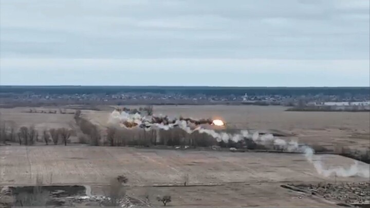 Russian Helicopter Shutdown by Ukranian Soldiers