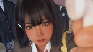 Saat kamu menunggu bus pulang sekolah, kamu bertemu adik kelas JK berkulit gelap dari klub atletik..