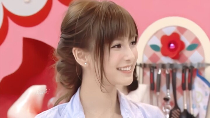 Vẻ lai của baby thời kỳ đầu y hệt như bước ra từ truyện tranh vậy!