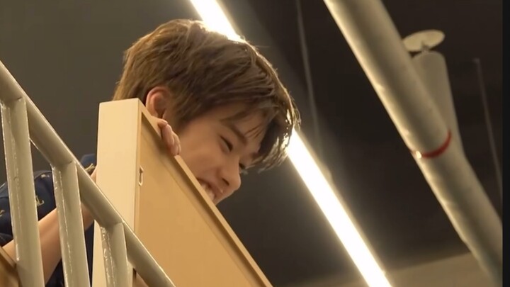 【Sohee】Dunia berantakan, si anjing terus bikin onar