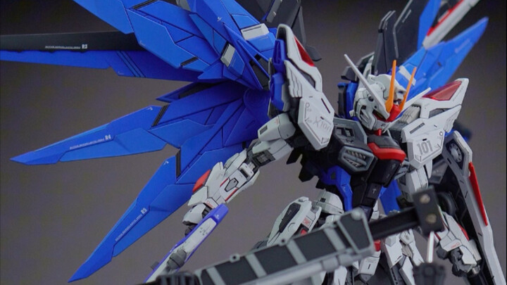 Bandai MGEX Strike Freedom Transformasi Kebebasan?