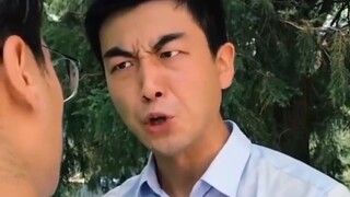 ถั่วแดงเติบโตในภาคใต้ และมีกิ่งบางกิ่งงอกออกมาในฤดูใบไม้ผลิ