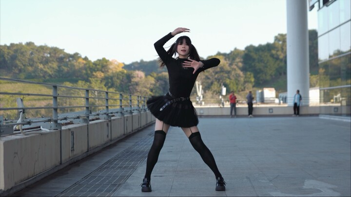 เต้นคอสเพลย์เมื่อ 15 ปีที่แล้ว? กลับมาเฟี้ยวอีกครั้งแล้ว! Luka Luka★Night Fever รุคาลูกะ★ไนต์ฟีเวอร์