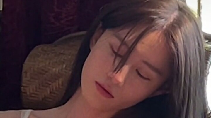 หลังจากเลี้ยงน้องชายจนเติบโตเป็นผู้ใหญ่ ก็เริ่มดูแลพี่ชายที่มีปัญหาทางขา