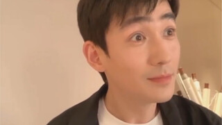 救命？！！！有生之年竟能看到朱一龙直播表演才艺——手指舞