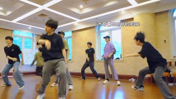 356 พวกคุณทั้งสามอย่าโยนหัวของคุณออกไป
