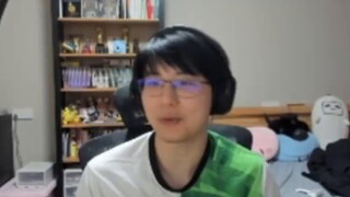 In the eighth episode of Pingzi Chatting about Mujica, it feels like the screenwriter is giving lice