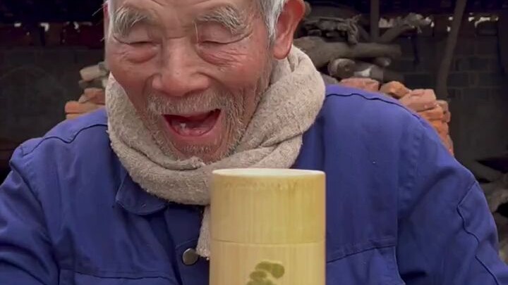 Grandpa must have studied fairies a lot, otherwise how could he carve them so lifelike?