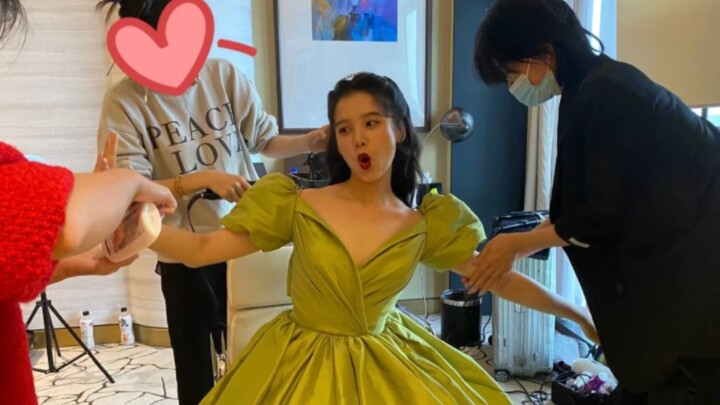 Zhang Jingyi doesn’t have any particular talents—she just shoots straight with her phone’s native ca