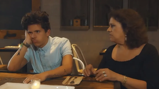 เดทนี้ขัดใจแม่ (พากย์นรก)