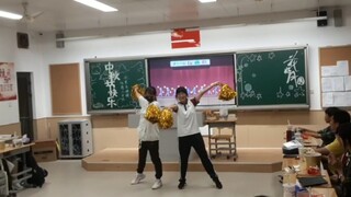 [MORNUO] The group performed at the Mid-Autumn Festival Gala just to dance to "Take It! Sailor Suit"