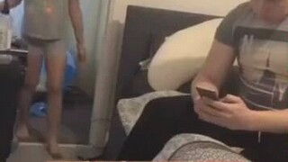 ลูกสาว: ฉันแค่อยากจะตีคุณ