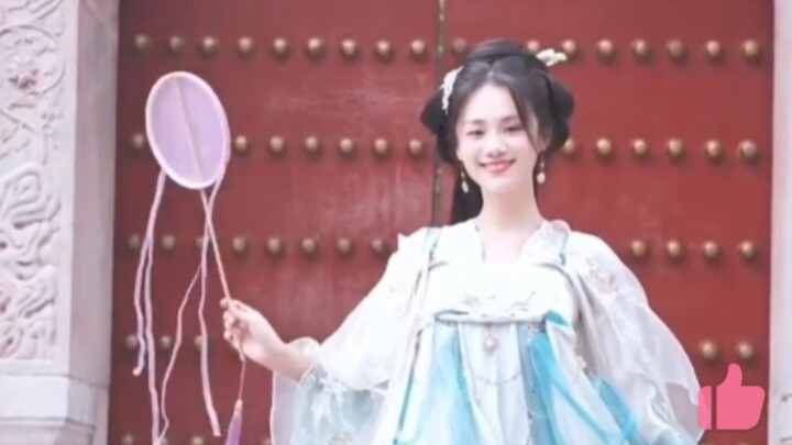 An Yuexi, the cross-dressing video is super cool~