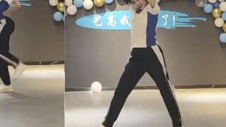 [Xiao Qianyu] I was a little nervous to dance Rumor in front of my freshman classmates. During the m