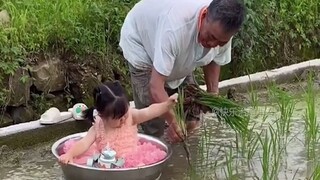 คนโชคดีใช้ช่วงวัยเด็กเยียวยาชีวิตทั้งชีวิต