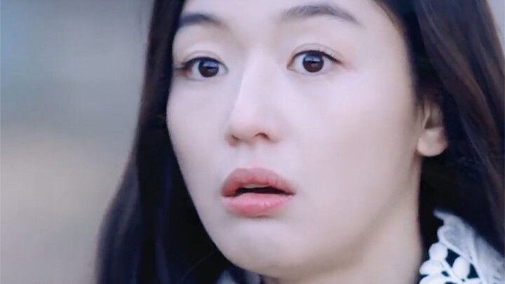 Perfectly proves that good-looking people look great in anything~ #LegendoftheBlueSea