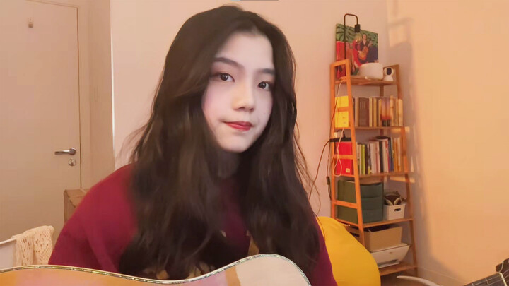 A girl covered "Five Hundred Miles" with guitar