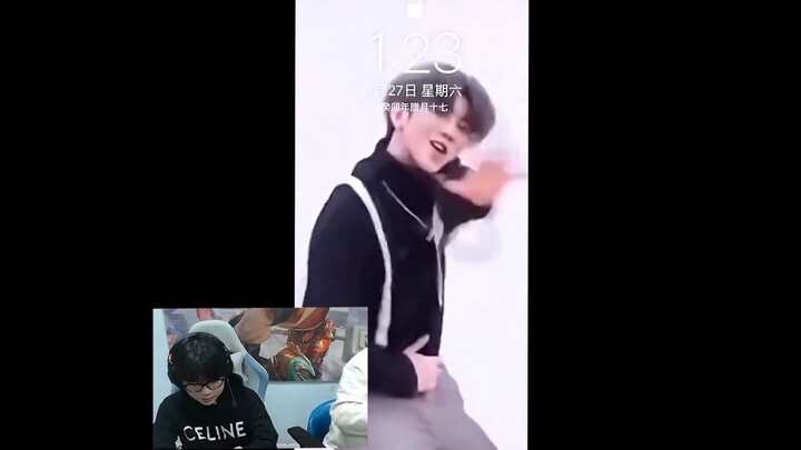 Chúc mọi người năm mới hồng phát, bỗng nhiên phát tài!