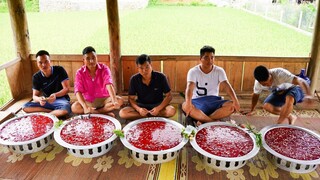 Người Đầu Tiên Ăn Hết Mâm Tiết Canh Khổng Lồ Sẽ Nhận Được Giải Thưởng Lớn