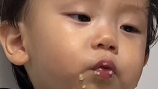 ฉันหงุดหงิดมาก ฉันควรนอนก่อนหรือกินข้าวก่อน? - -