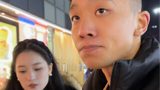 Khi bạn gái chê bạn không cắm ống hút cho cô ấy