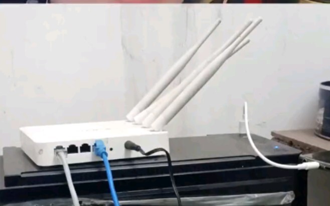 Dung Ma Ma giải đáp: Anten trên bộ định tuyến có tác dụng gì?