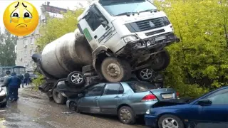 TOTAL IDIOTS VS TRUCK ! Dangerous Heavy Equipment, Truck Driving Skills - Truck Fails Compilation