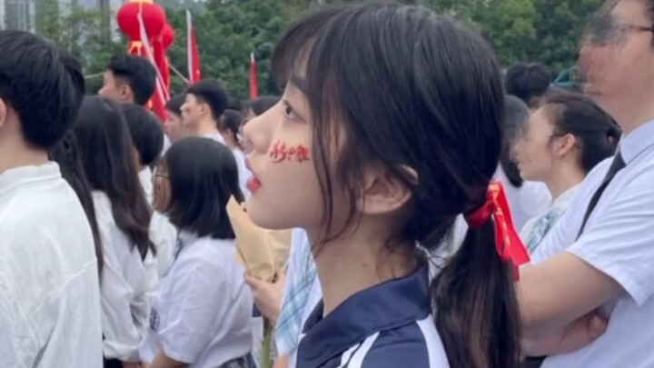 🍊 In my youth, I didn't realize how beautiful the senior female student was