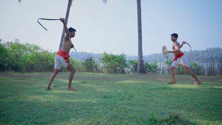 Urumi (ഉറുമി)  - kalarippayattu (Indian version of kung fu)