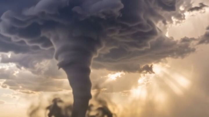 WATCH IT FORM IN SECONDS......