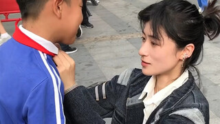 عندما ذهبت لاصطحاب أخي الأصغر من المدرسة، كانت هناك مناقشة بين أولياء الأمور حول ما إذا كان ذكرًا أم