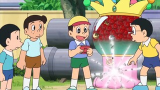 Doraemon: Nobita and the blue fat man were addicted to the capsule machine and even lost their house