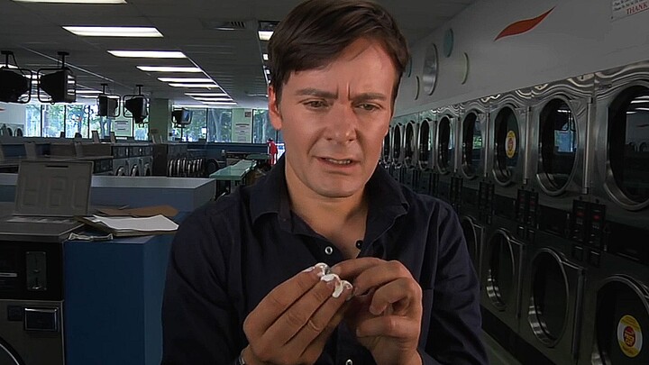 Người đàn ông bị máy móc làm khó, nhanh trí nghĩ ra cách và được máy trả thừa 5 hào tiền tip.