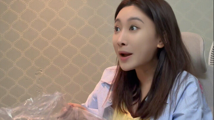 ไม่ใช่ว่าคุณแม่ทุกคนจะชอบของที่ทั้งน่าเกลียดทั้งชวนให้น้ำตาซึมแบบนี้หรอกนะ