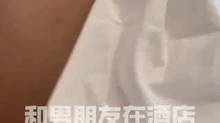 “和男友在酒店Happy Ending，老叔突然前来。。。”