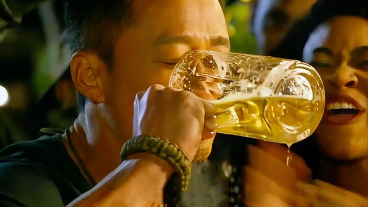 How much fun is drinking beer while watching movies? Wu Jing went head-to-head, downing 17 pitchers 