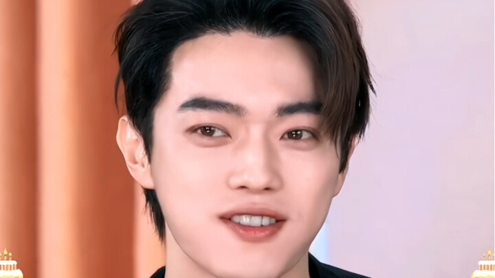 【Xu Kai】He’s so cute—what’s wrong with eating a bit more?!