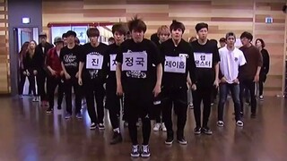 The early group dance was so neat! So cool! ! !