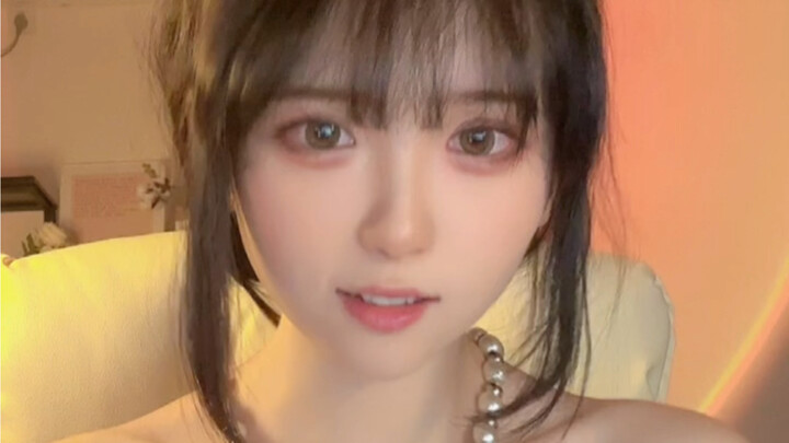 กองร้อยที่แปดแห่งการแสดงตัวเหมือนคนสปอยล์ (ฉบับภาษาเสฉวน)