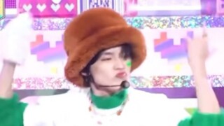 Dengan sedikit cemberut, dia mulai lepas landas! Orang yang paling sibuk di antara tujuh orang di ba