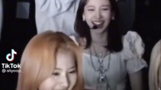 من هو 1 ومن هو 0 في تويسبس؟ الأمر واضح للعيان.