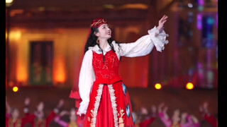 Styling—Rekaman lengkap Xinjiang adalah tempat yang bagus di panggung dan di belakang panggung